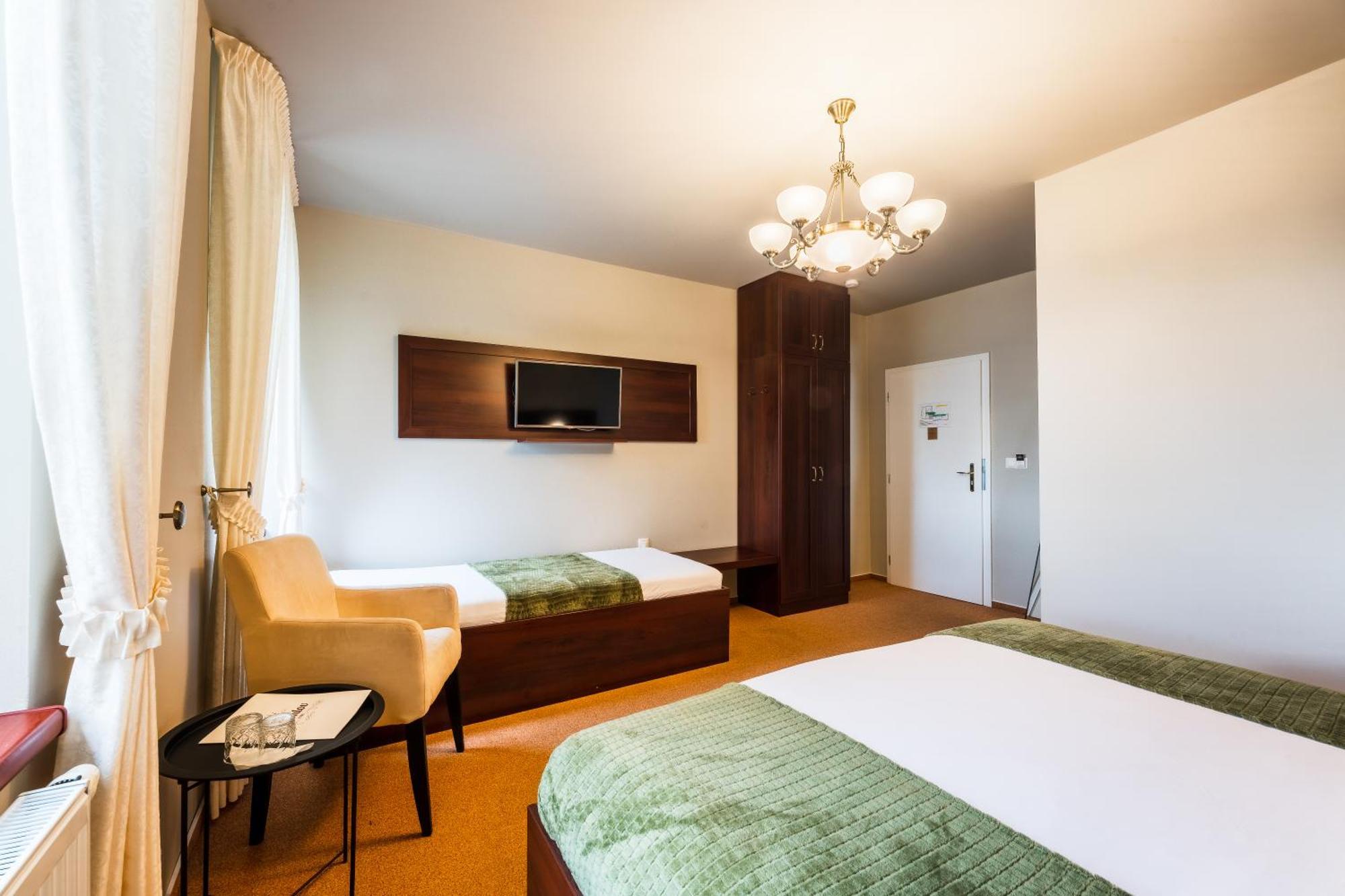Hotel Plumlov Mostkovice Buitenkant foto