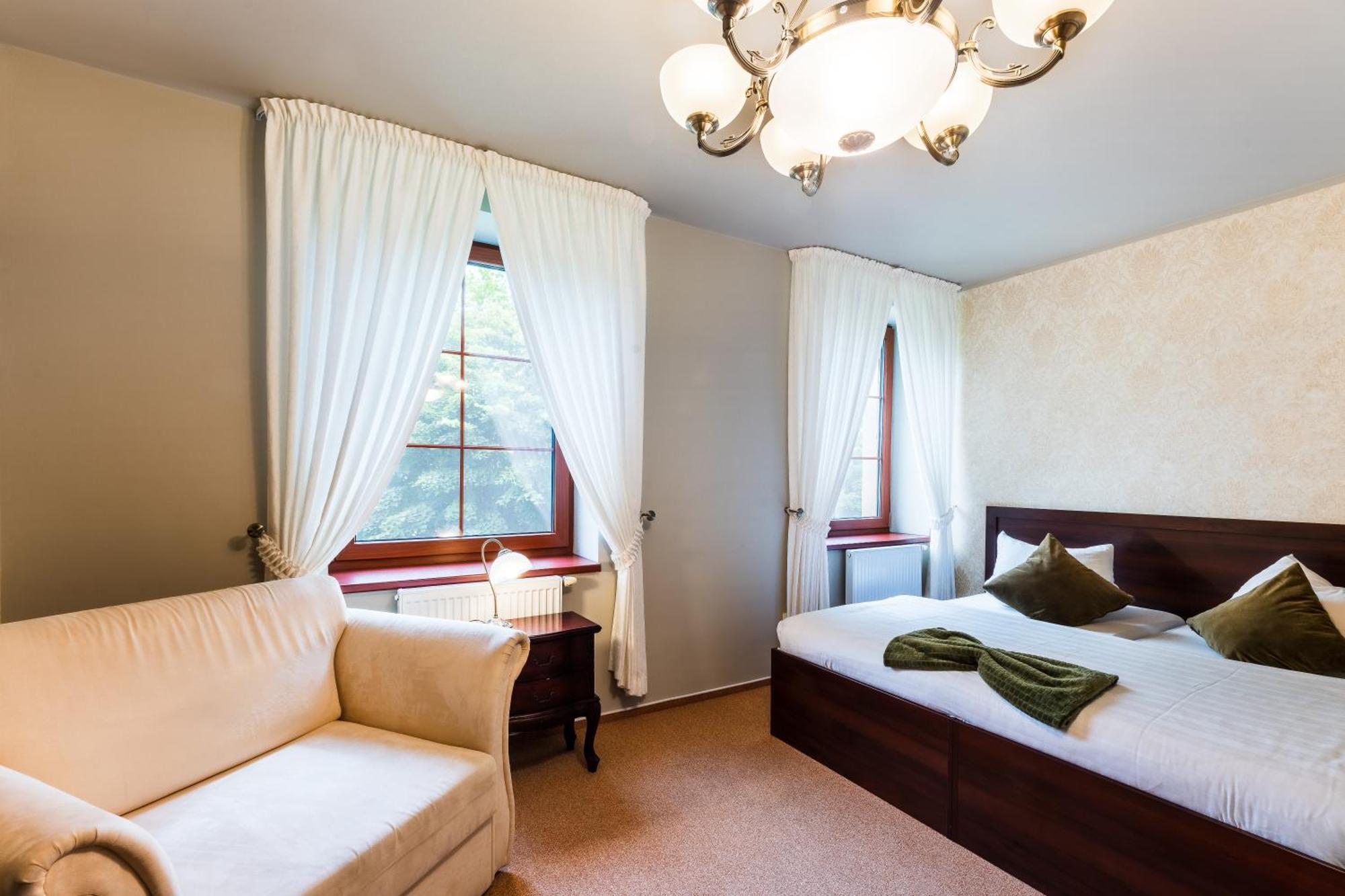 Hotel Plumlov Mostkovice Buitenkant foto
