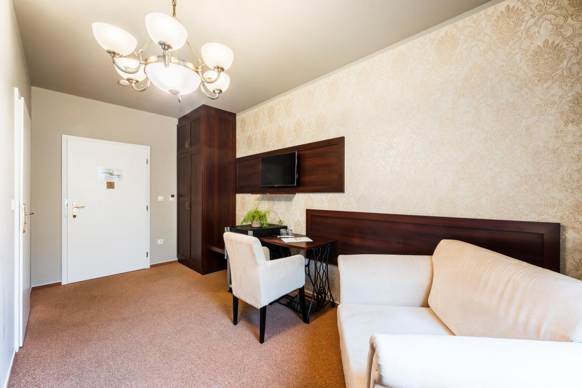 Hotel Plumlov Mostkovice Buitenkant foto
